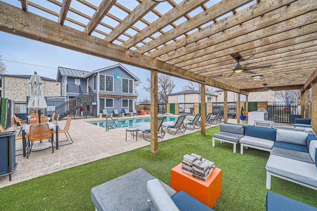 Chic 2B Getaway - 10Min To Dtwn - W/D, Pool, Prkg Apartment Austin Exterior photo